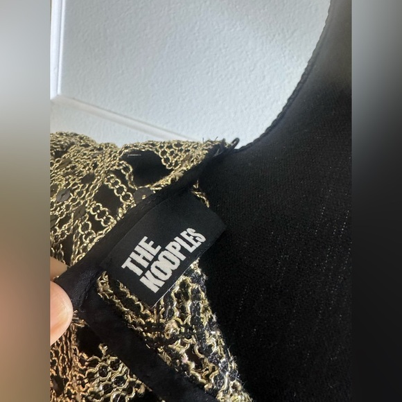 SHORT DRESS IN GOLDEN GUIPURE - Picture 6 of 16